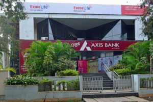 Q2 नतीजों के बाद Axis Bank के शेयरों में 4% की छलांग, विश्लेषकों ने ₹1,525 तक का लक्ष्य बताया