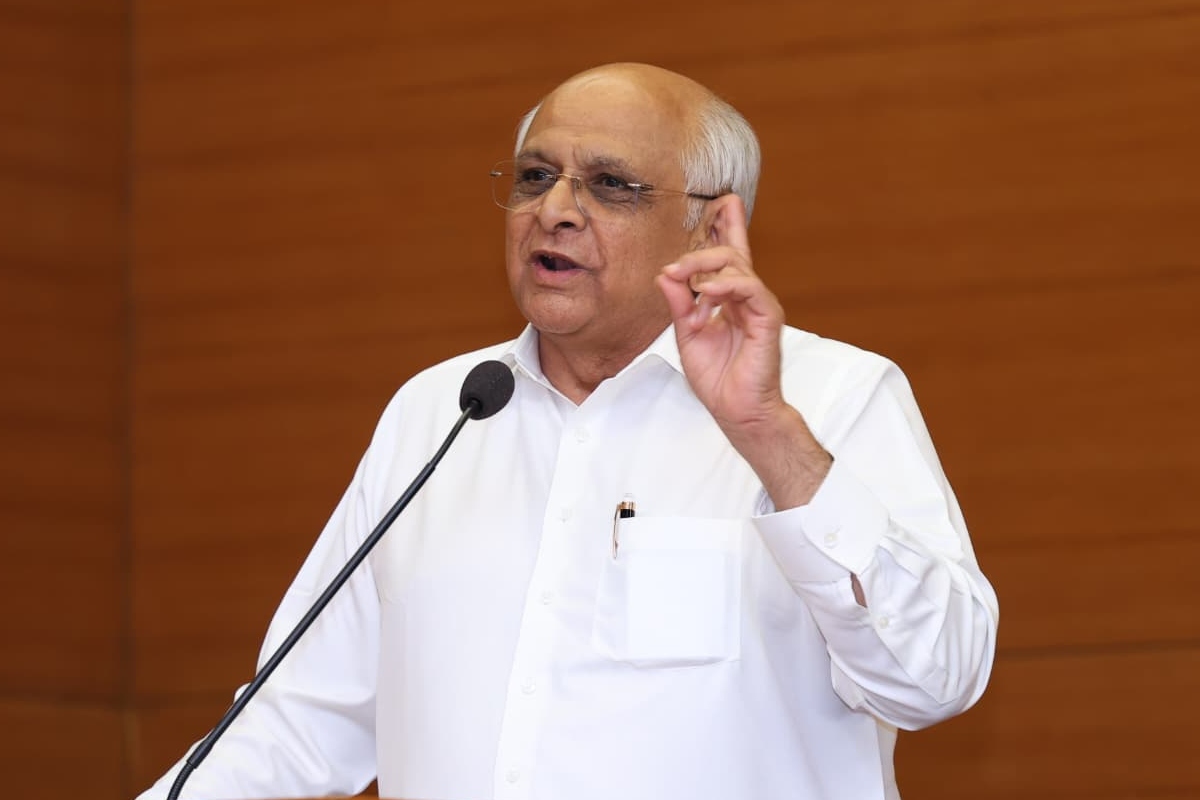 Gujarat New Cabinet Sworn In: हर्ष सांघवी उपमुख्यमंत्री, रीवाबा जडेजा नए चेहरों में शामिल
