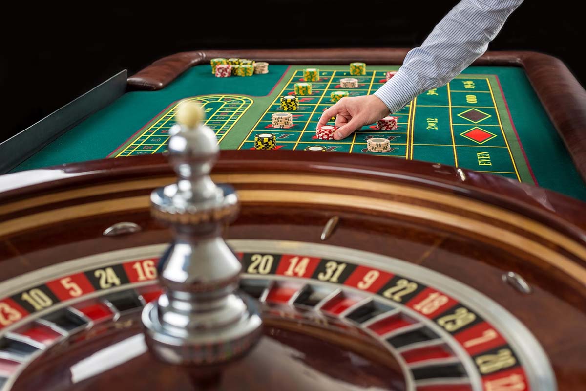 NDPS Team Raids Gambling Den