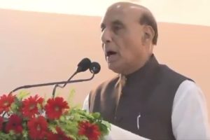 Rajnath Singh का पाकिस्तान को चेतावनी भरा संदेश, Lucknow में BrahMos का फ्लैग ऑफ