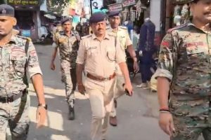 दीपावली पर्व पर बरेली पुलिस सतर्क, एडीजी से एसएसपी तक पैदल गश्त कर दिलाया सुरक्षा का भरोसा