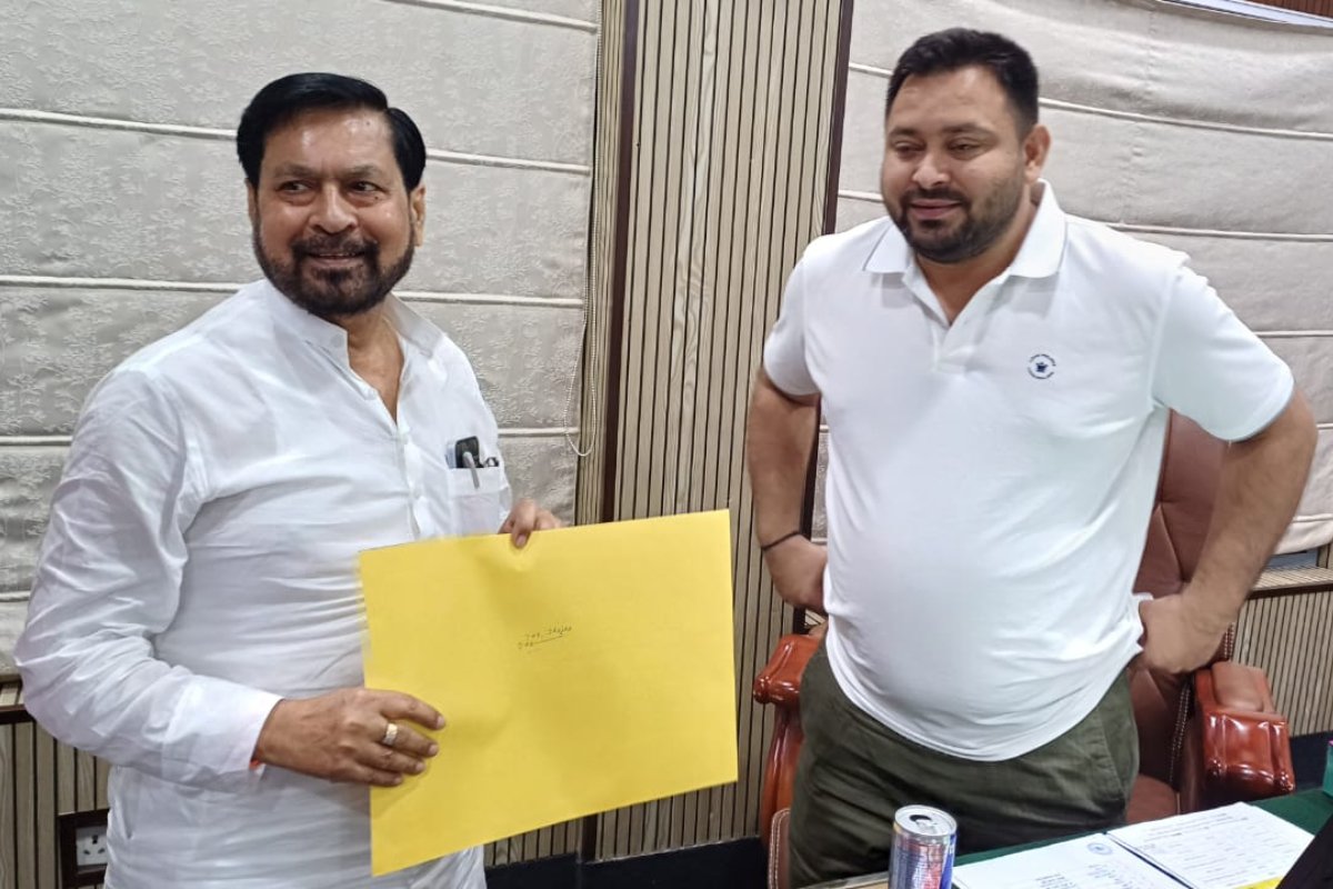 झाझा विधानसभा में आरजेडी ने जयप्रकाश यादव पर खेला बड़ा दांव, तेजस्वी यादव की मंजूरी से सियासत में मची हलचल 2 RJD Jayprakash Yadav Jhajha Assembly Election 2025: झाझा सीट से आरजेडी ने जयप्रकाश यादव को उतारकर बदले समीकरण