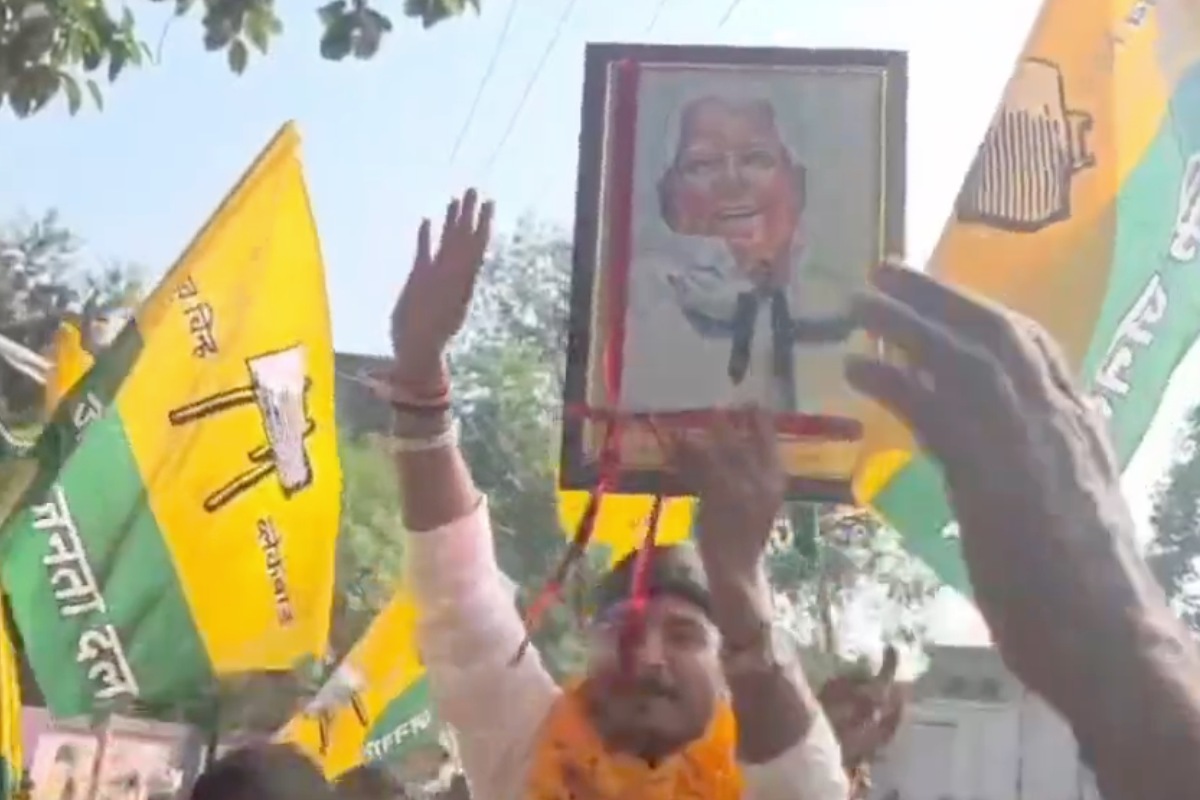Arun Yadav Arwal Assembly Election 2025: भैंस पर चढ़कर नामांकन दाखिल, लालू यादव की शैली में दिखाया सियासी रंग