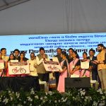 Nagpur: नागपुर में 755 दिव्यांगों को ई-रिक्शा, मुख्यमंत्री फडणवीस ने महिलाओं और वंचितों के लिए नई योजनाओं की घोषणा की