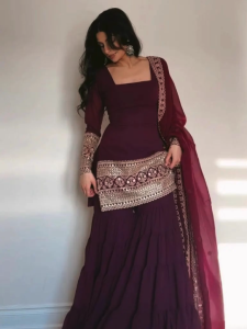 Diwali Dress Ideas 2025: महिलाओं और परिवार के लिए सर्वश्रेष्ठ पोशाकें