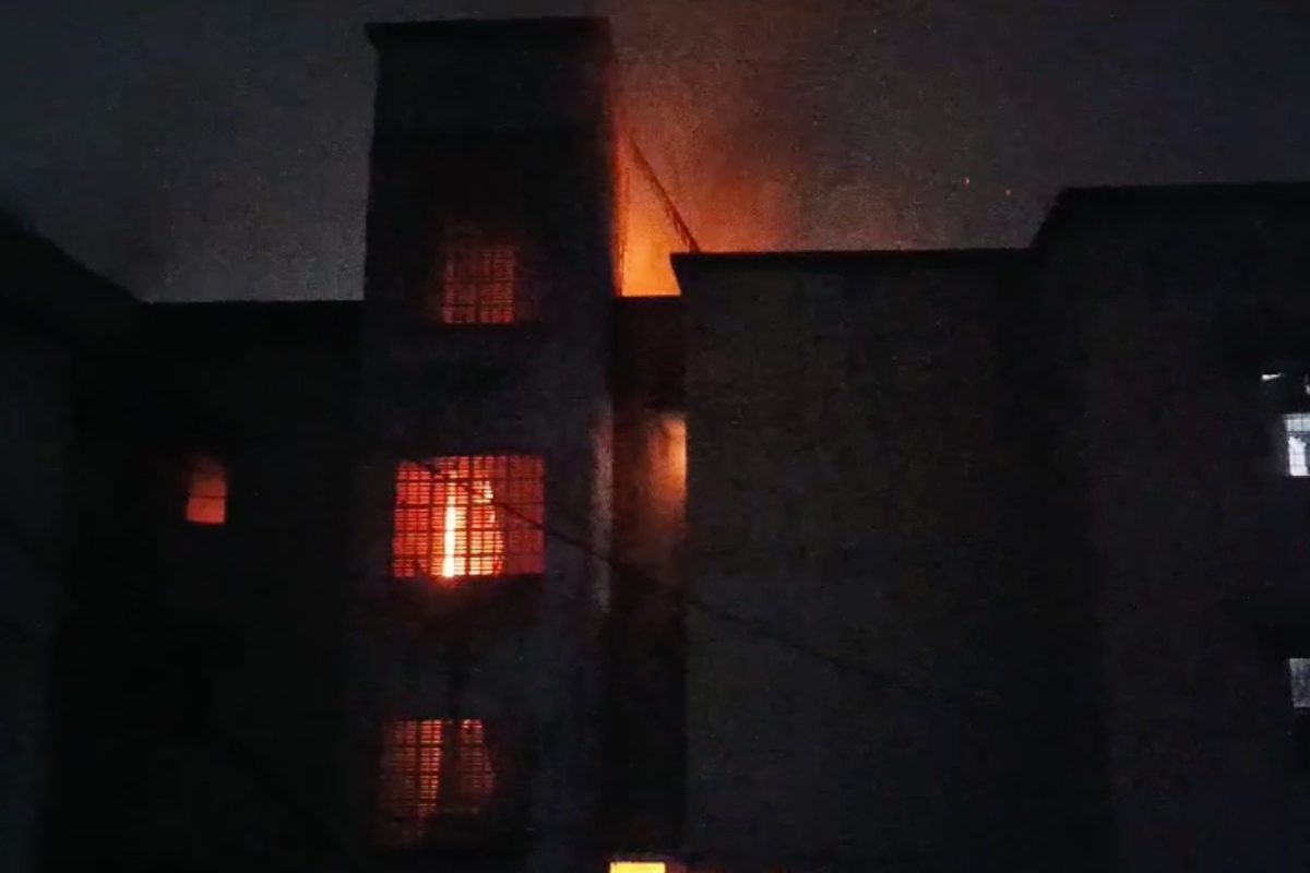 Nagpur Cylinder Blast: गिट्टीखदान बिल्डिंग नंबर 7 में सिलेंडर ब्लास्ट, पुलिस और दमकल मौके पर