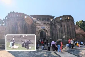 पुणे के शनिवारवाड़ा में नमाज पर विवाद: बीजेपी सांसद मेधा कुलकर्णी ने गोमूत्र से किया ‘शुद्धिकरण’