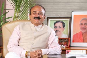 Delhi AQI: दिल्ली में दिवाली के बाद बढ़ी वायु गुणवत्ता सूचकांक, मंत्री अशिष सूद ने दी चेतावनी