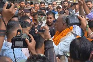 Bihar Election: नाथनगर विधानसभा में जयप्रकाश मंडल ने निर्दलीय प्रत्याशी के रूप में नामांकन भरा, जनता के विश्वास पर खरा उतरने का दिया विश्वास