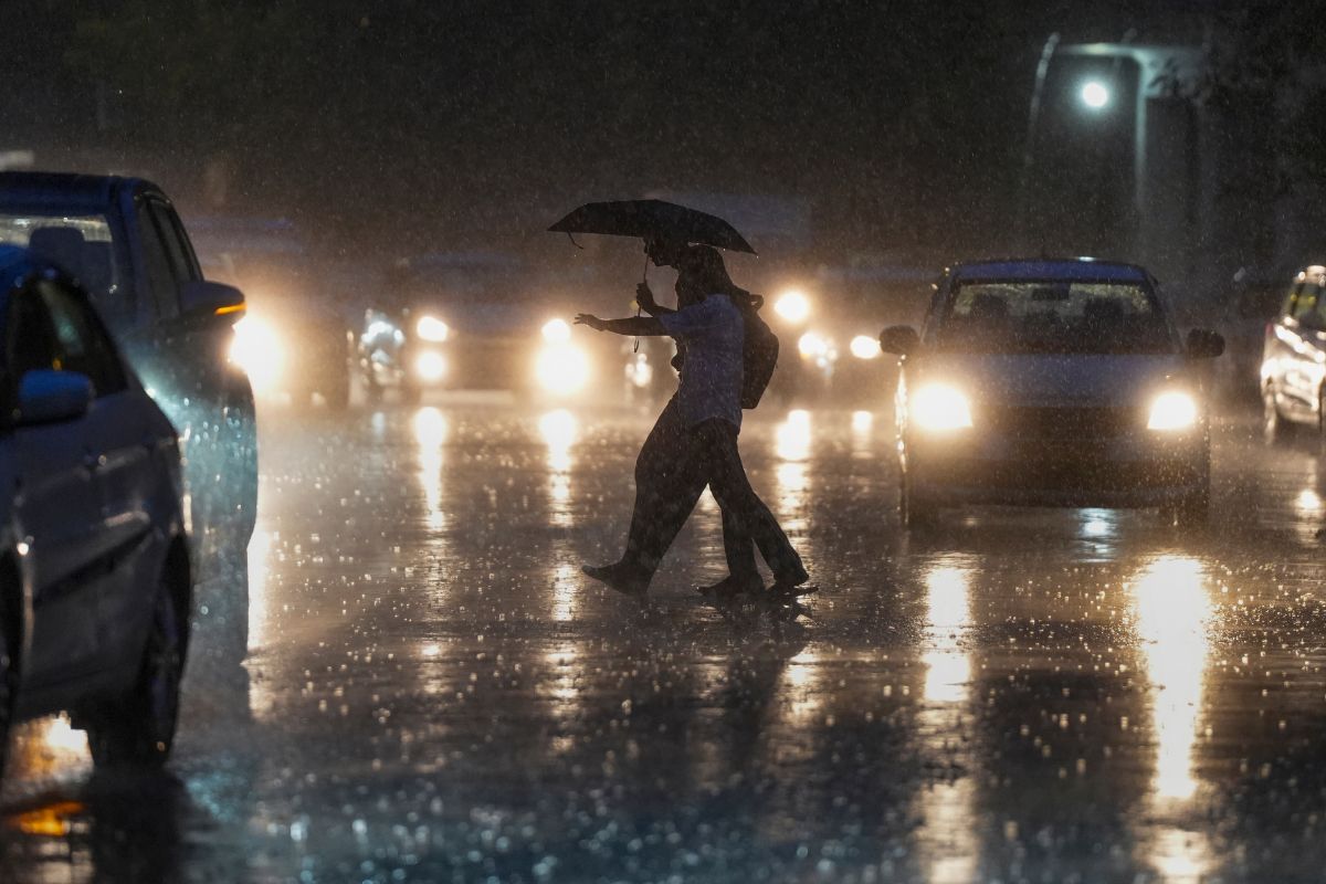 Telangana Weather: तेलंगाना में 24 से 26 अक्टूबर तक भारी बारिश का अलर्ट, हैदराबाद समेत कई जिलों में चेतावनी