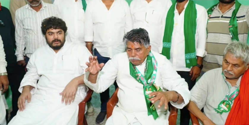 Raghunathpur Election: विकास का चेहरा बनाम विरासत की छाया — जनता के फैसले की घड़ी नजदीक 3 Raghunathpur Election 2025: विकास बनाम विरासत की राजनीति, जनता किस पर करेगी भरोसा?