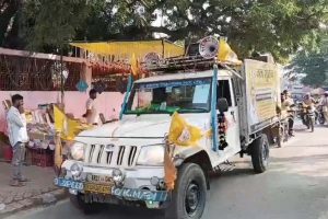 Bihar Elections: महाराजगंज में प्रशांत किशोर की पदयात्रा तेजस्वी पर हमला, चेतावनी दी “जंगल राज लौट सकता है
