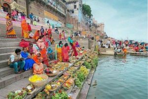 Chhath Puja 2025: गोरखपुर के घाटों पर रील्स और सोशल मीडिया पर छाई छठ की धूम