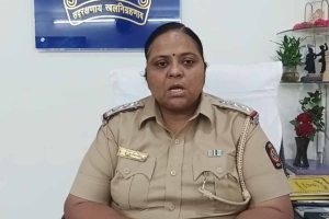 Nagpur Crime: तहसील में चाकूबाजी का मामला, एक व्यक्ति गंभीर रूप से घायल 22 Nagpur Crime: तहसील में चाकूबाजी का मामला, एक व्यक्ति गंभीर रूप से घायल