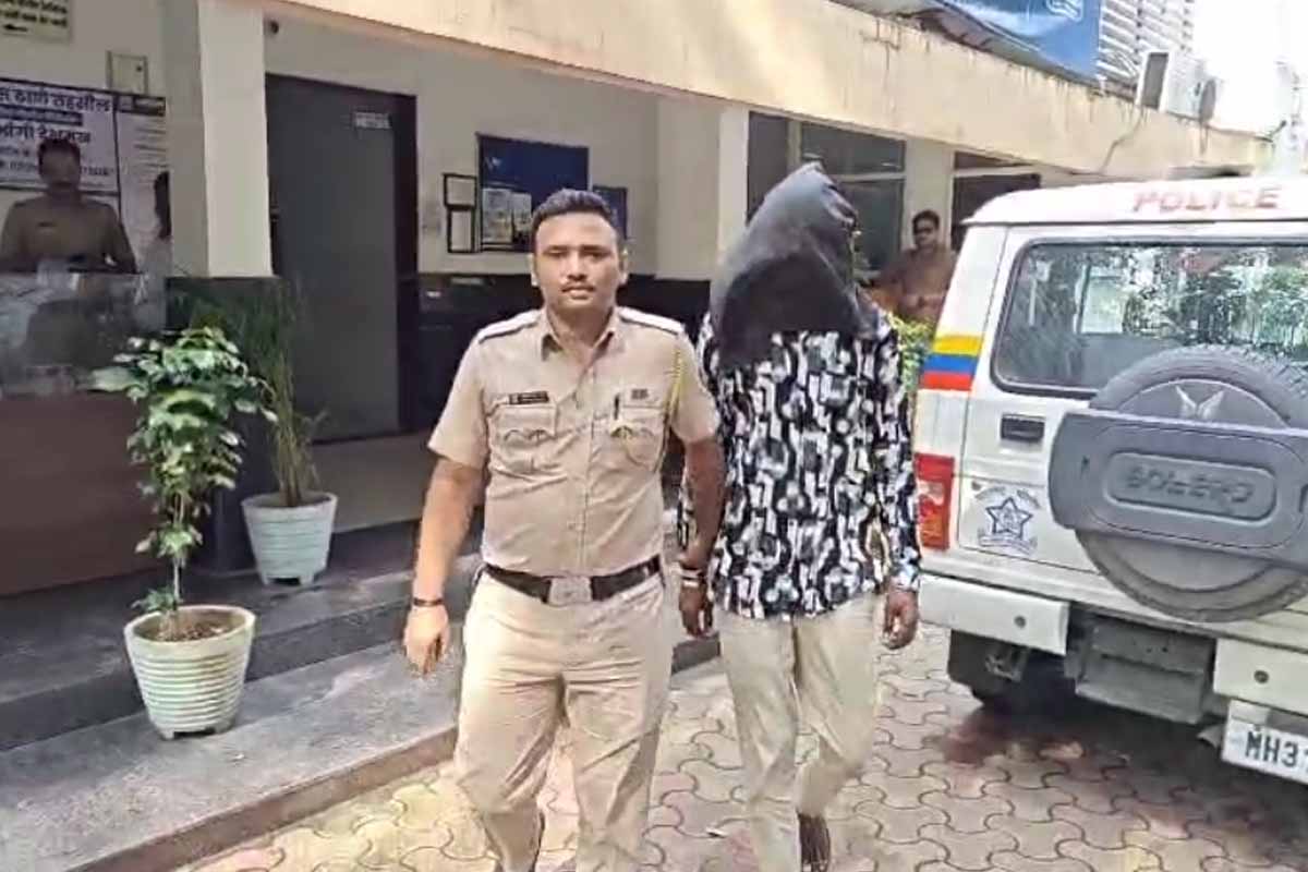 Nagpur Crime: तहसील में चाकूबाजी का मामला, एक व्यक्ति गंभीर रूप से घायल 1 Knife Attack: नागपूर के टिमकी में चाकूबाजी से एक गंभीर रूप से घायल