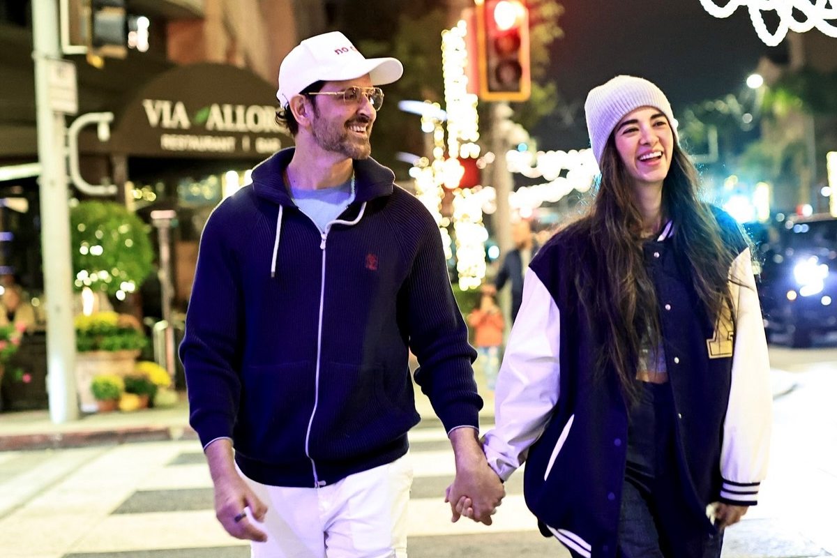 Hrithik Roshan Saba Azad Beverly Hills Vacation: हृतिक-सबा की सर्द मौसम में रोमांटिक वॉक ने जीता दिल