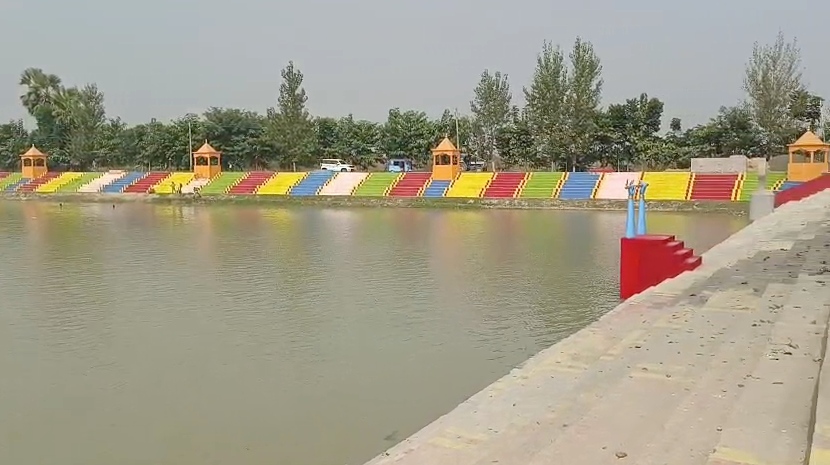 Chhath 2025: मोतीपुर पंचायत में छठ महापर्व की भव्य तैयारी, हर घाट सजा, गंगा आरती से गूंजेगा वातावरण 2 Chhath Mahaparv – मोतीपुर पंचायत में छठ घाटों की भव्य सजावट और गंगा आरती का आयोजन