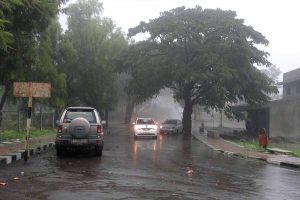 Gujarat Rainfall: गुजरात में अकालिक वर्षा से किसान बेहाल, अरब सागर में बने अवदाब के कारण एक नवम्बर तक वर्षा की संभावना