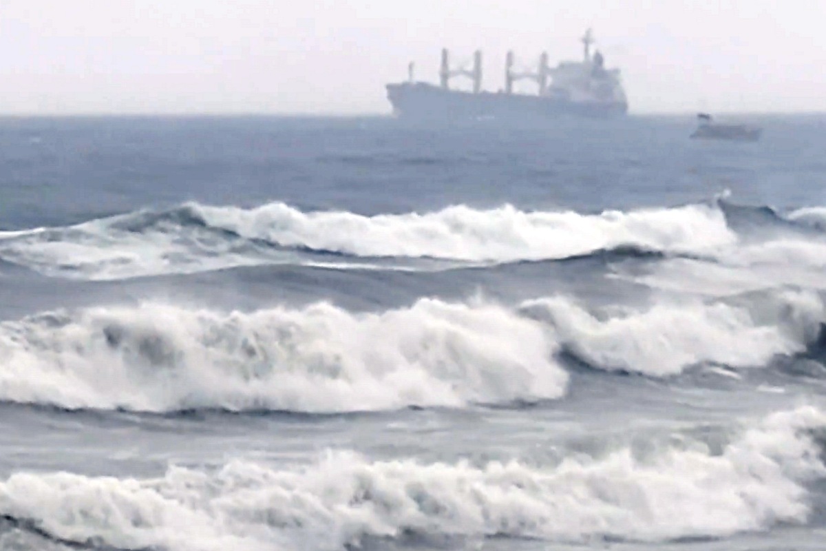 Cyclone Montha: एनडीआरएफ ने बचाव कार्यों के लिए आंध्र प्रदेश, ओडिशा और अन्य राज्यों में 45 टीमें तैनात कीं | NDRF Deploys 45 Teams Across Andhra Pradesh, Odisha and Other States for Rescue Operations