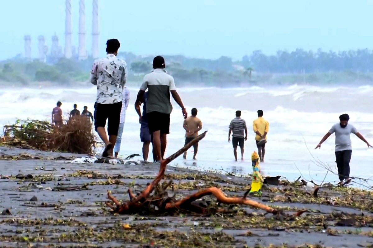 Cyclone Montha: ओडिशा में चक्रवात ‘मोंथा’ की बारिश से तबाही, कई जिलों में जनजीवन प्रभावित