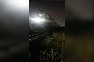 नागपुर के खापरी स्टेशन पर बढ़ा तनाव, हाईकोर्ट के आदेश के बाद भी नहीं हटा धरना 6 नागपुर के खापरी स्टेशन पर बढ़ा तनाव, हाईकोर्ट के आदेश के बाद भी नहीं हटा धरना