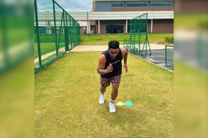 सरफ़राज़ ख़ान की अनदेखी पर शशि थरूर का तीखा प्रहार: घरेलू क्रिकेट के प्रदर्शन का सम्मान होना चाहिए 4 सरफ़राज़ ख़ान की अनदेखी पर शशि थरूर का तीखा प्रहार: घरेलू क्रिकेट के प्रदर्शन का सम्मान होना चाहिए