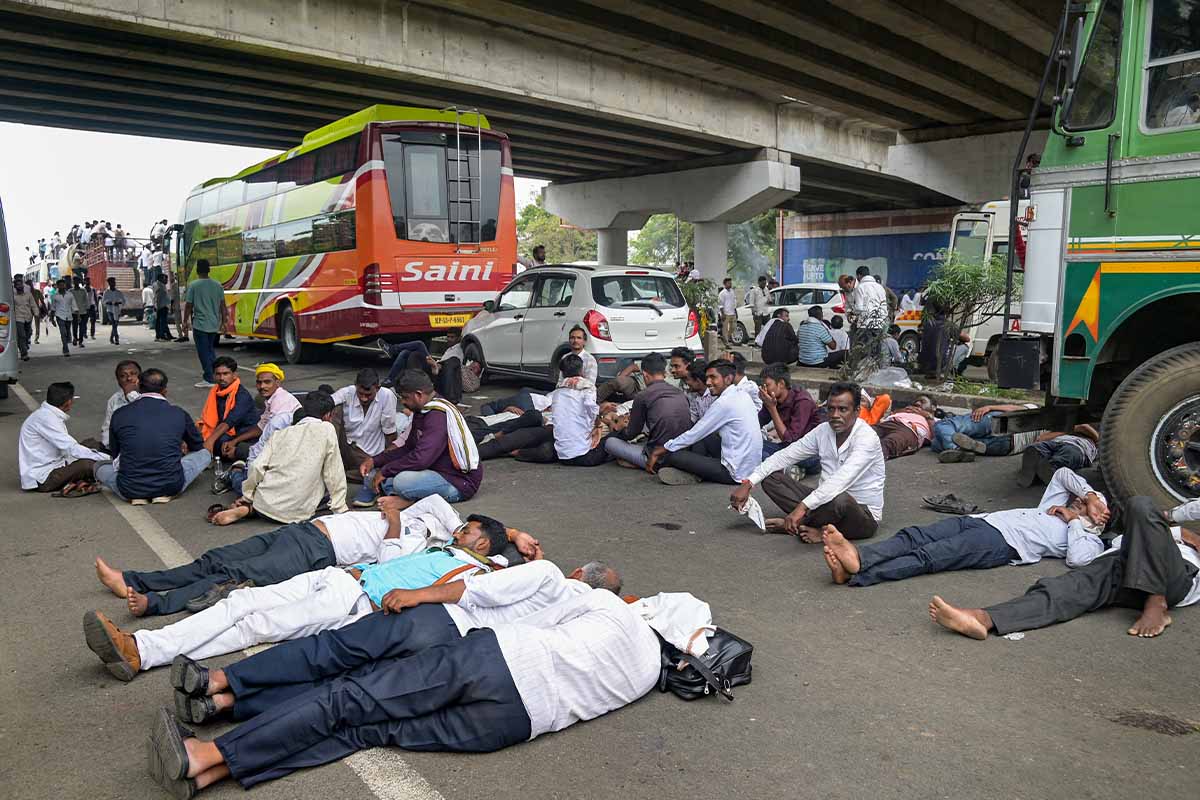 Nagpur News: बच्चू कडू का आंदोलन थमा, नागपुर में राजमार्ग और सड़कें हुईं सुचारु, उच्च न्यायालय ने दी भविष्य में सतर्कता की हिदायत 1 Bachchu Kadu Protest