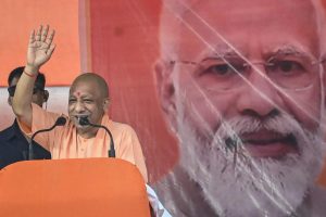 योगी आदित्यनाथ ने की देव दीपावली तैयारियों की समीक्षा, काशी को बनाया जा रहा ‘स्वच्छ, हरित और दिव्य’