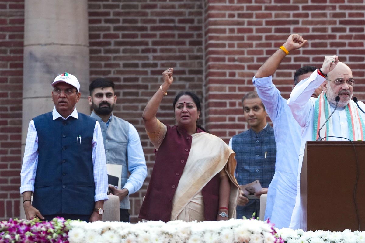 Article 370: प्रधानमंत्री मोदी ने पूरा किया सरदार पटेल का ‘अखंड भारत’ का सपना, अमित शाह 1 Article 370: प्रधानमंत्री मोदी ने पूरा किया सरदार पटेल का ‘अखंड भारत’ का सपना, अमित शाह