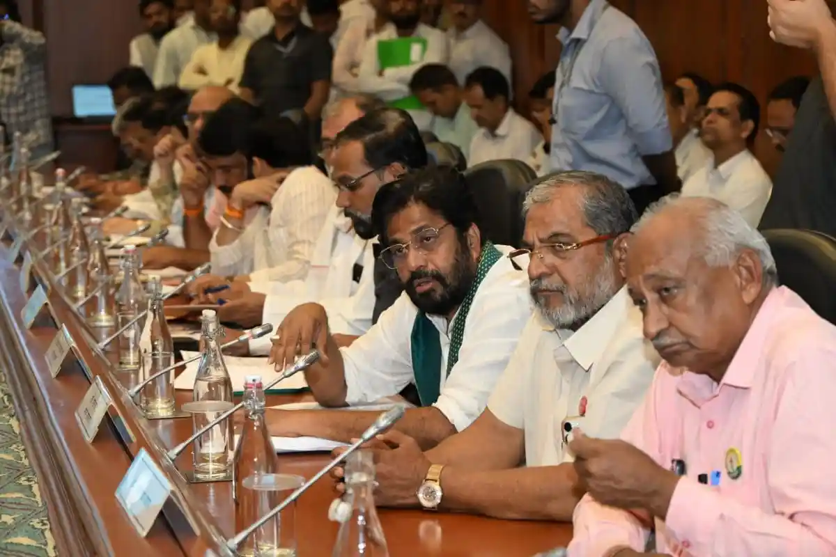 Maharashtra Farmer: महाराष्ट्र में हर किसान को कर्जमुक्त करने की घोषणा, बच्चू कडू ने आंदोलन के जरिए हासिल किया वादा 2 Maharashtra Farmer Debt Waiver