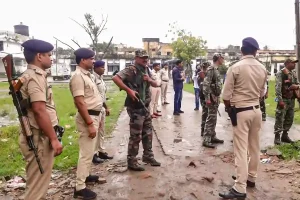 Mokama News: चुनाव आयोग ने मोकामा में जन सुराज पार्टी के समर्थक की हत्या पर बिहार पुलिस महानिदेशक से तत्काल प्रतिवेदन प्रस्तुत करने का आदेश दिया।