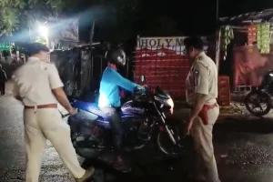 Bihar Elections 2025: सीतामढ़ी में विधानसभा चुनाव को लेकर पुलिस प्रशासन सतर्क, हर चौक-चौराहे पर बढ़ाई गई निगरानी 1 Bihar Elections 2025: सीतामढ़ी में विधानसभा चुनाव को लेकर पुलिस प्रशासन सतर्क, हर चौक-चौराहे पर बढ़ाई गई निगरानी