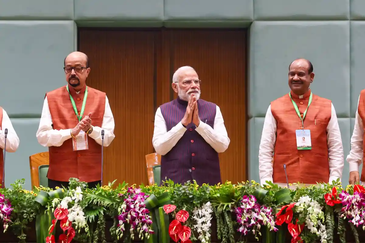 Chhattisgarh News: नए सफर की शुरुआत, पीएम मोदी ने नव रायपुर में छत्तीसगढ़ विधानसभा भवन का उद्घाटन किया, 'चावल के कटोरे' की झलक लिए भव्य संरचना राज्य की पहचान बनी 3 PM Modi inaugurates Chhattisgarh new assembly complex at Nava Raipur | पीएम मोदी ने नव रायपुर में किया छत्तीसगढ़ विधानसभा भवन का लोकार्पण