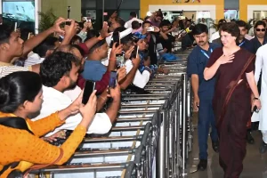 Bihar Elections 2025: मोकामा हत्याकांड से गरमाई सियासत, प्रियंका गांधी और अमित शाह आमने-सामने