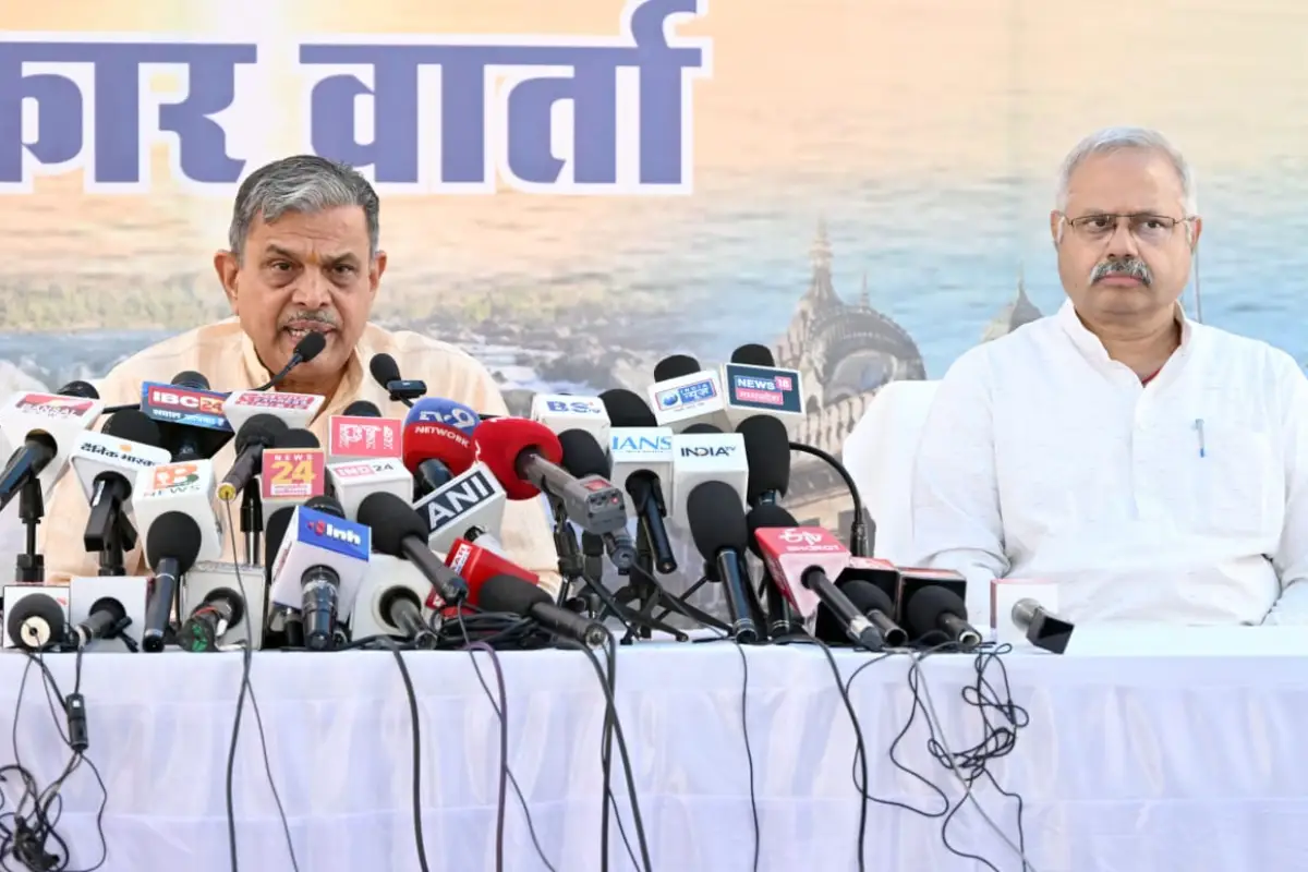 RSS Jabalpur Meeting: राष्ट्रीय स्वयंसेवक संघ की जबलपुर बैठक में संघ शताब्दी वर्ष की रूपरेखा तय, दत्तात्रेय होसबाले बोले – ‘संघ का कार्य समाज और राष्ट्र के उत्थान का प्रतीक’ 2 RSS Jabalpur Meeting 2025: संघ शताब्दी वर्ष के कार्यक्रमों की विस्तृत घोषणा, दत्तात्रेय होसबाले ने बताया संघ का सामाजिक विस्तार