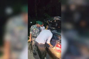 Gopalganj Elections: गोपालगंज में चुनावी चौकसी तेज, यूपी सीमा पर 57 चेकपोस्ट तैनात, संवेदनशील मतदान केंद्रों पर विशेष निगरानी