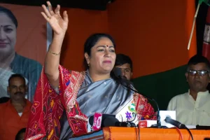 Delhi News: दिल्ली में लॉन्च होगा ‘पिंक सहेली स्मार्ट कार्ड’, महिलाओं और ट्रांसजेंडर्स को मुफ्त यात्रा की सुविधा, गैर-अनुरूप स्कूलों को भी मिलेगी मान्यता