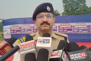 Bihar Chunav: भागलपुर में मतदाता जागरूकता की अनोखी पहल, डीएम और एसएसपी खुद बाइक पर उतरे, बोले – “पहले मतदान, फिर जलपान”