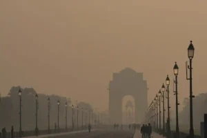 Delhi Air Pollution: दिल्ली देश का छठा सबसे प्रदूषित शहर, हरियाणा का धारूहेड़ा रहा पहले स्थान पर