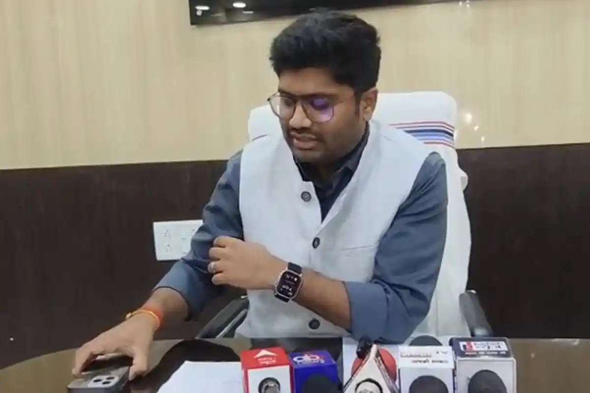 Munger Election: मुंगेर ज़िले में बढ़ी मतदाताओं की संख्या, 2025 विधानसभा चुनाव में कुल 9,98,455 मतदाता करेंगे मतदान 1 Munger District Election News