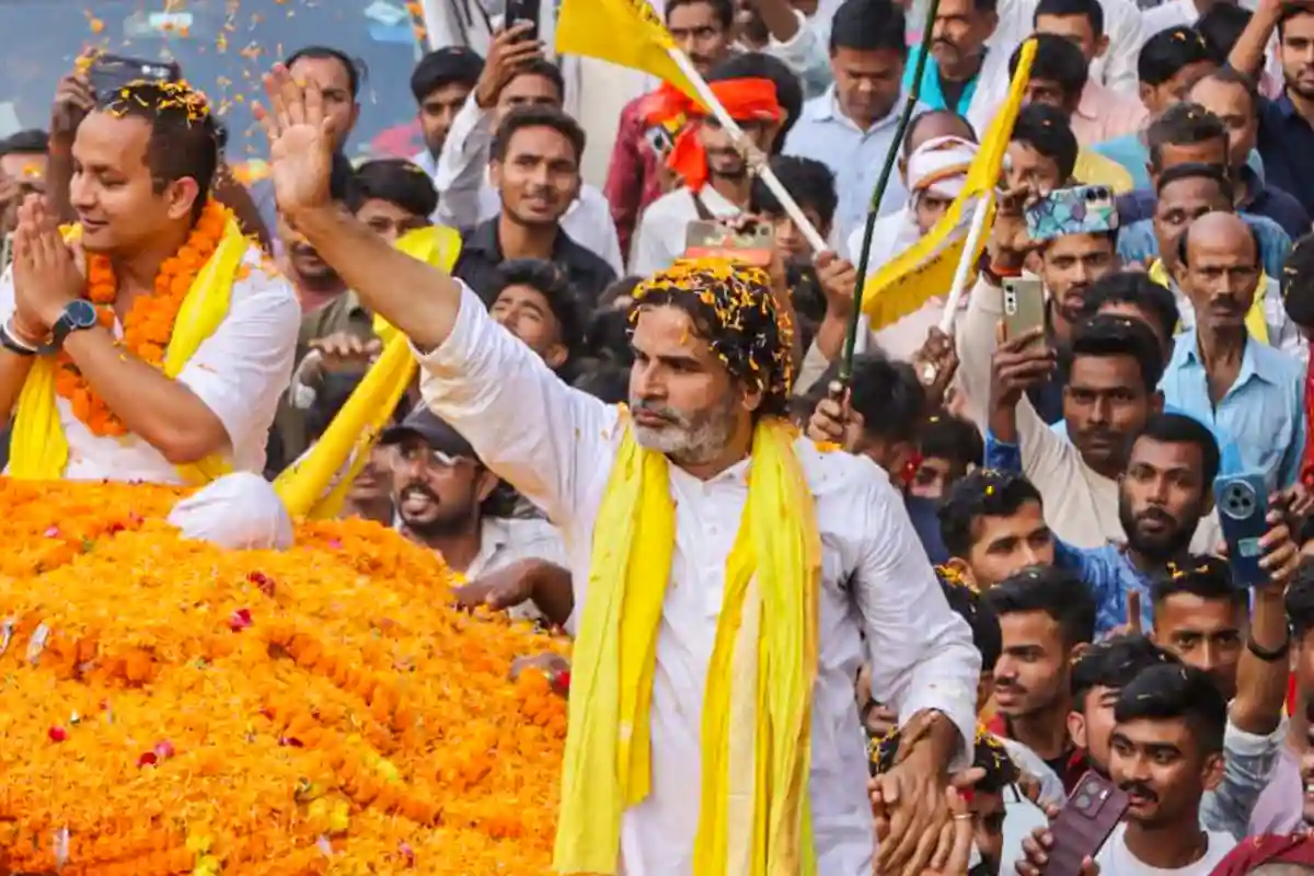 Bihar Election 2025: रितेश पांडेय और जदयू प्रत्याशी के बेटे रॉकी यादव पर आचार संहिता उल्लंघन का मामला दर्ज