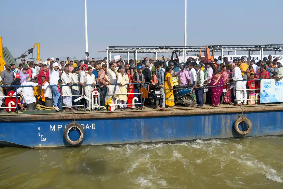 Bihar Election 2025: पहले चरण के मतदान में बिजली कटने के आरोप पर चुनाव आयोग का जवाब – "राजद के दावे निराधार" 2 Bihar Election 2025: राजद के बिजली कटौती आरोपों पर चुनाव आयोग का जवाब, कहा मतदान पूरी तरह सुचारू