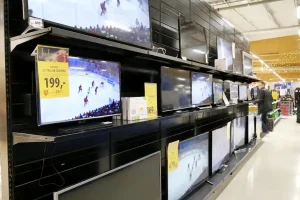 LED TV Price Hike in India: एलईडी टीवी की कीमतें बढ़ने की तैयारी, उपभोक्ताओं पर बढ़ेगा बोझ