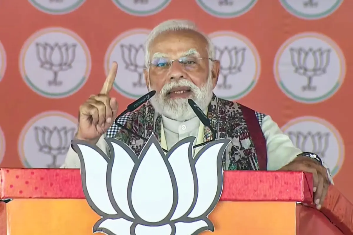 बिहार चुनाव 2025 का पहला चरण: पीएम मोदी ने मतदाताओं से की उत्साहपूर्वक मतदान की अपील, नेताओं ने कहा – ‘पहले मतदान, फिर जलपान’ 2 Bihar Elections 2025: बिहार विधानसभा चुनाव के पहले चरण में पीएम मोदी ने की जोश के साथ मतदान की अपील, नेताओं ने कहा – पहले मतदान, फिर जलपान