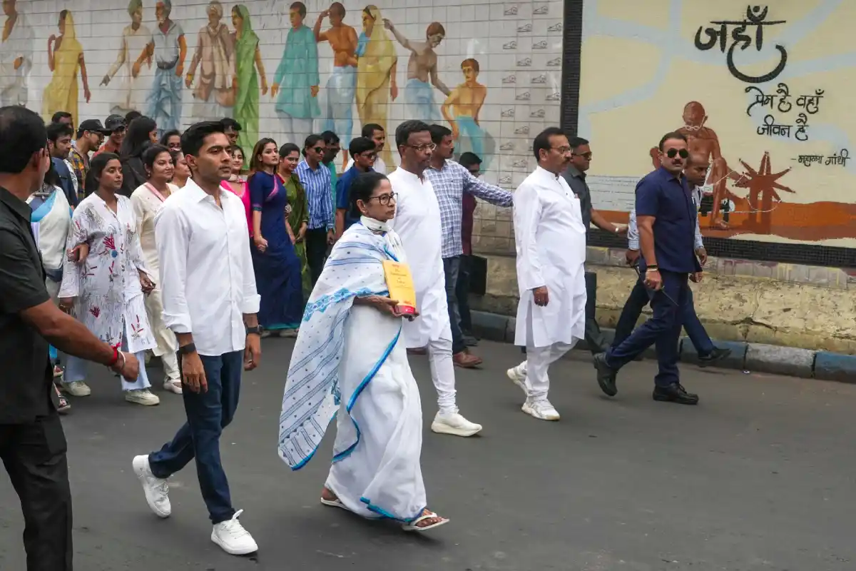 Mamata Banerjee on Bengal SIR