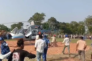 Tejashwi Yadav Sabha: तेजस्वी यादव की जनसभा में मची भगदड़, मंच पर चढ़ने की कोशिश में बेकाबू हुई भीड़, पुलिस ने किया हल्का लाठीचार्ज