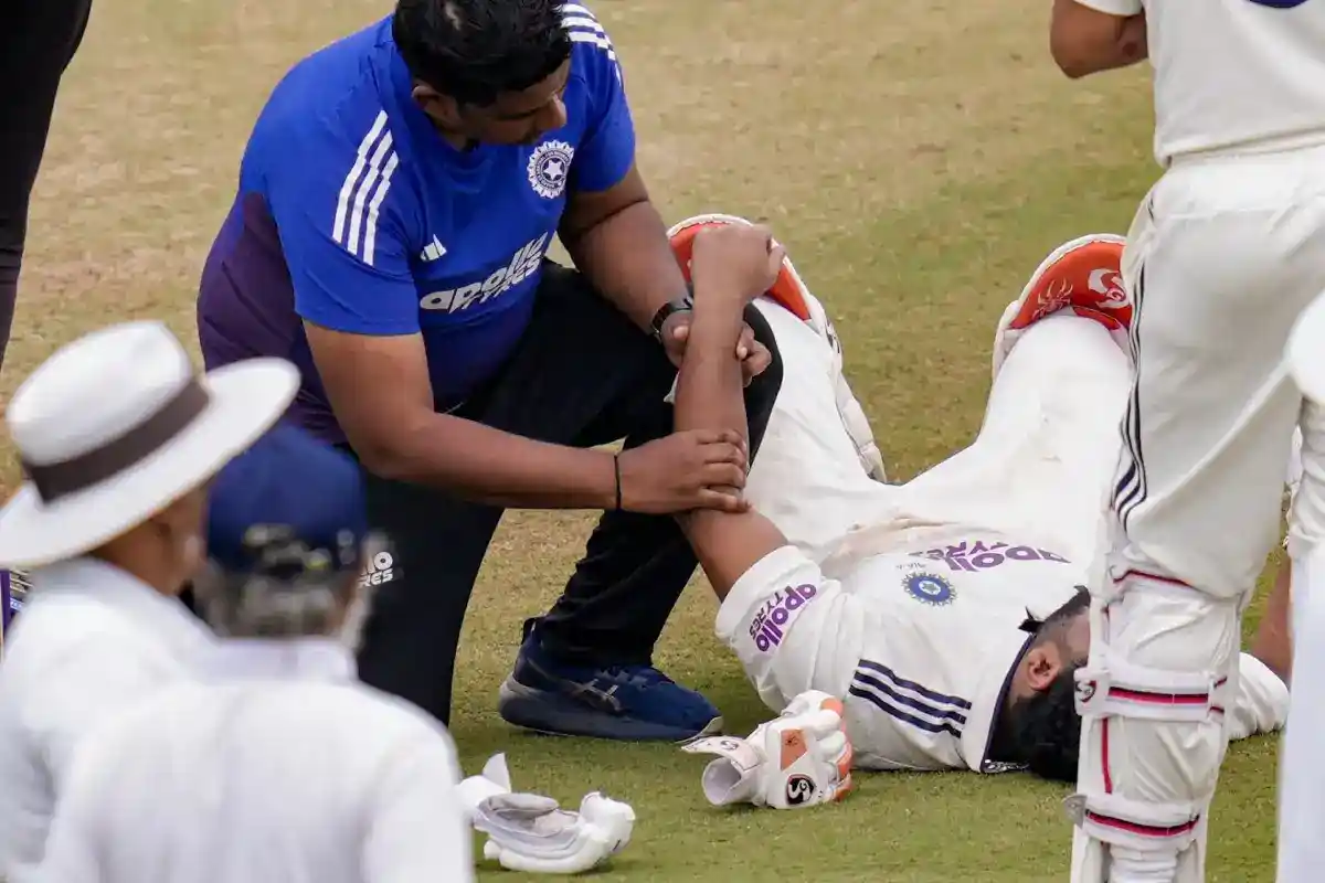 Rishabh Pant Injury: ऋषभ पंत की वापसी पर संकट, दक्षिण अफ्रीका ए के विरुद्ध मैच में चोटिल होकर मैदान से बाहर 3 rishabh pant injury 3