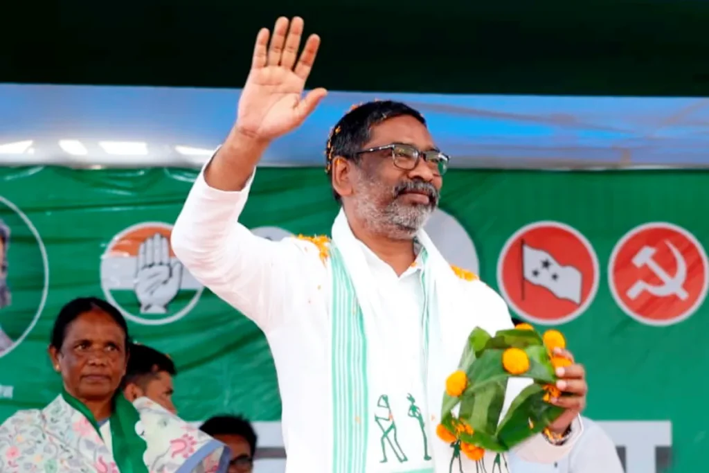 Jharkhand News: जमीन घोटाला मामले में मुख्यमंत्री हेमंत सोरेन को बड़ा झटका! ईडी कोर्ट ने खारिज की दोषमुक्ति याचिका