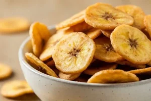 Banana Pakoda Recipe: सर्दी के मौसम में कुरकुरे और मीठे स्वाद वाले पारंपरिक केले के पकौड़े बनाने की आसान विधि