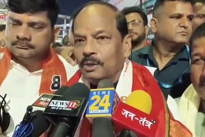 Raghuvar Das: पूर्व मुख्यमंत्री ने रोहित पाण्डेय के समर्थन में किया जनसंपर्क, जनता से भाजपा को जिताने की अपील